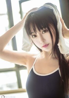 《老师请抱我》
