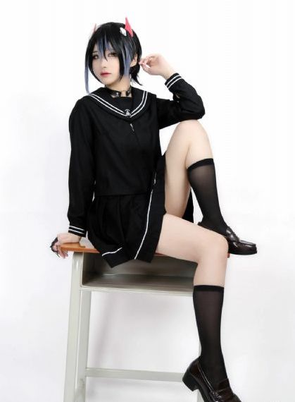 军人野外吮她的花蒂的视频