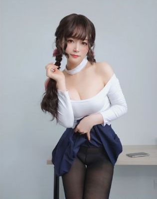 军人野外吮她的花蒂的视频