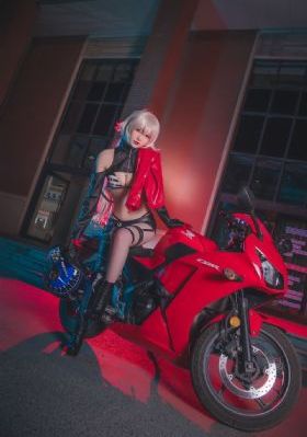 《欲望中的女人》